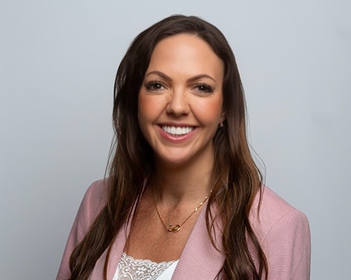 Helen Armstrong Headshot